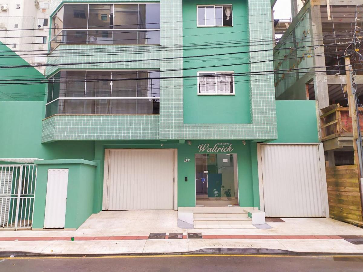 Apartamento Wal51 - Churrasq, Quadra Mar, 3 Dorm, Climatizado *
